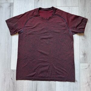 lululemon Metal Vent Tech Short Sleeve. Size XL